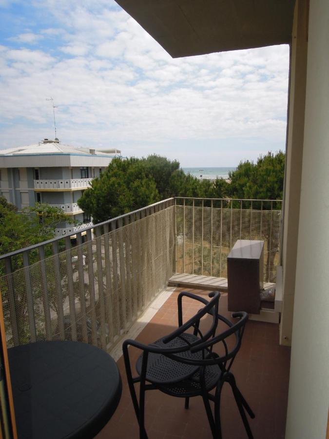 Condominio Laguna Grande Бибионе Экстерьер фото