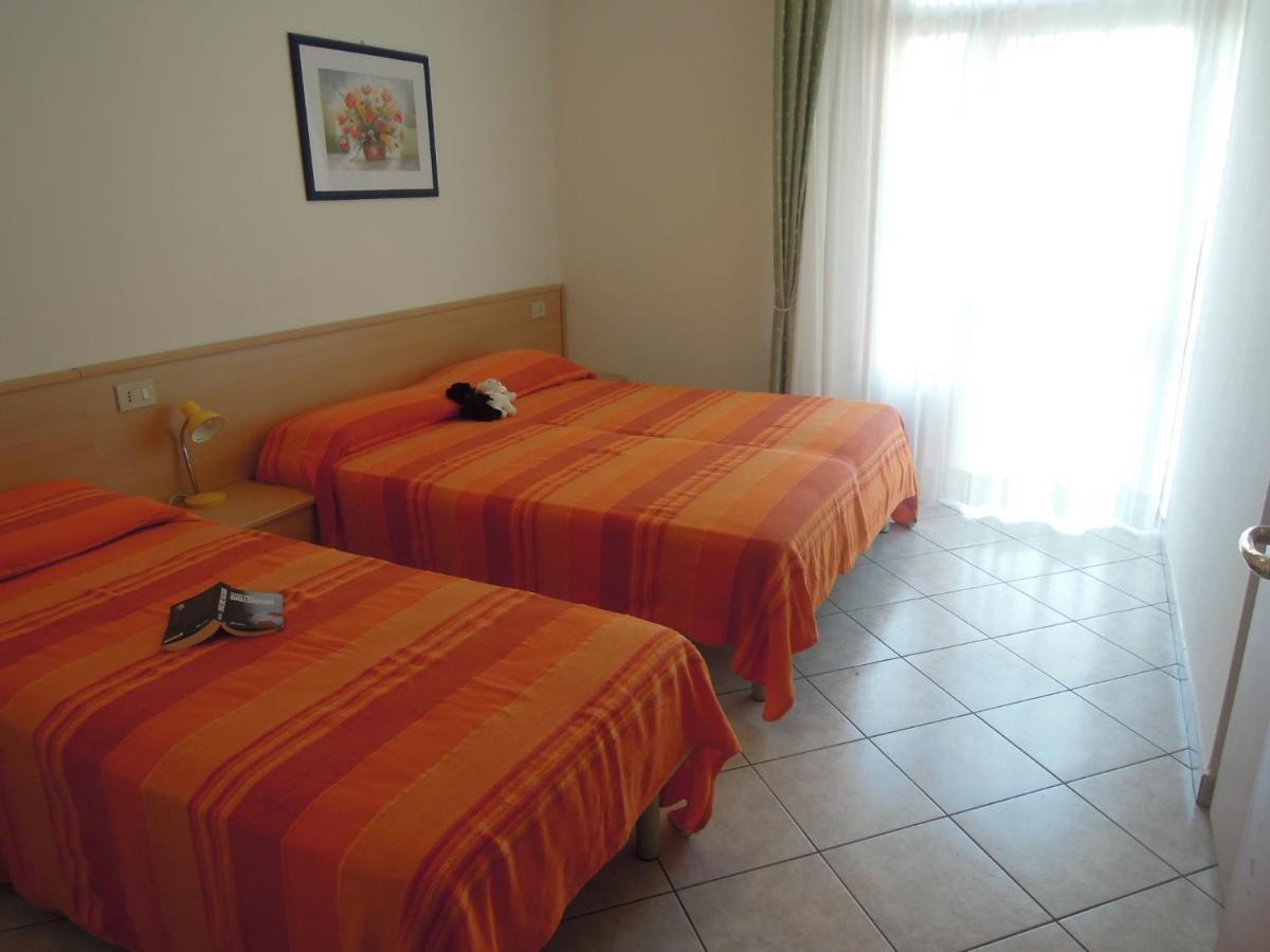 Condominio Laguna Grande Бибионе Экстерьер фото